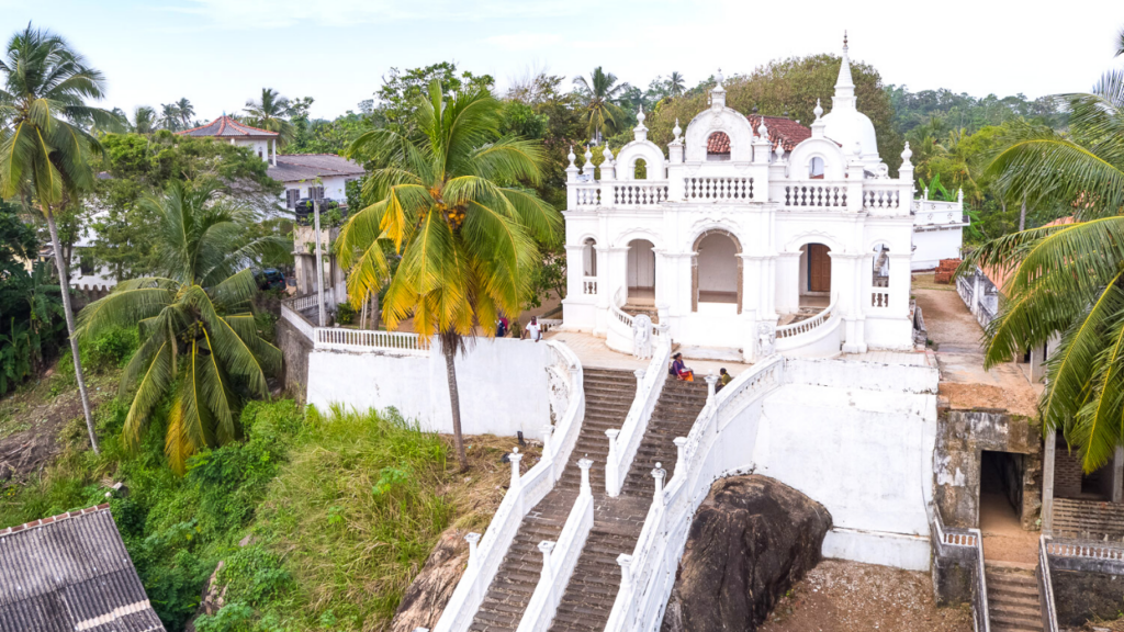 Hikkaduwa temple Kumarakande