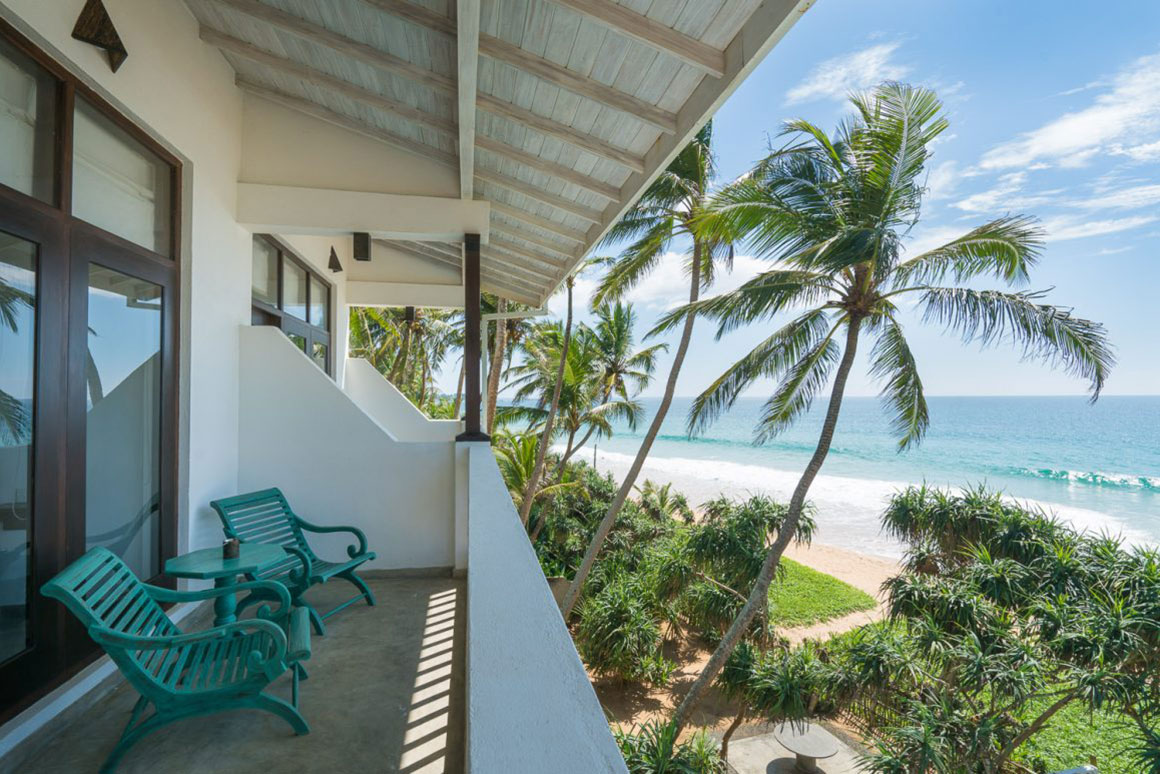 Sea view Balcony Room At Ease Beach Hotel